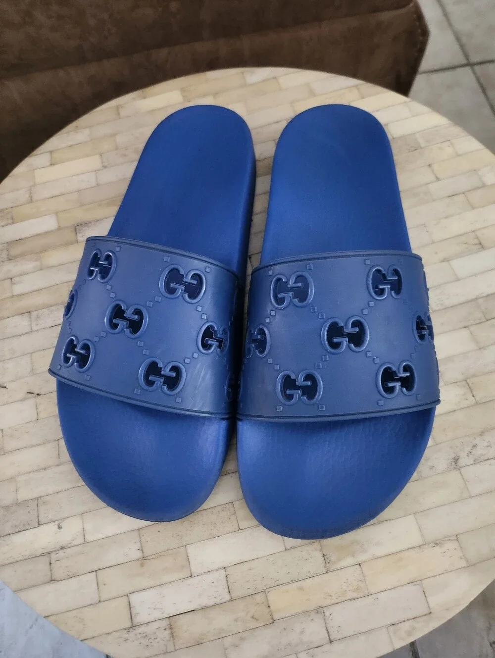 Gucci rubber slide sandals size 10